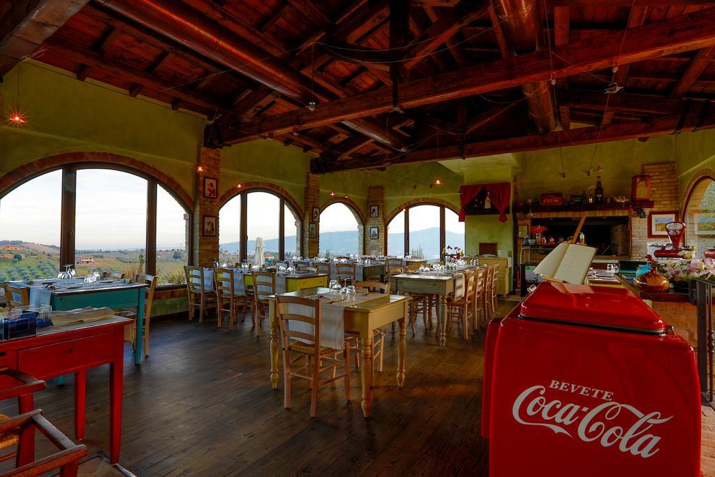 Agriturismo Il Sapore Della Luna Monteprandone Exteriör bild