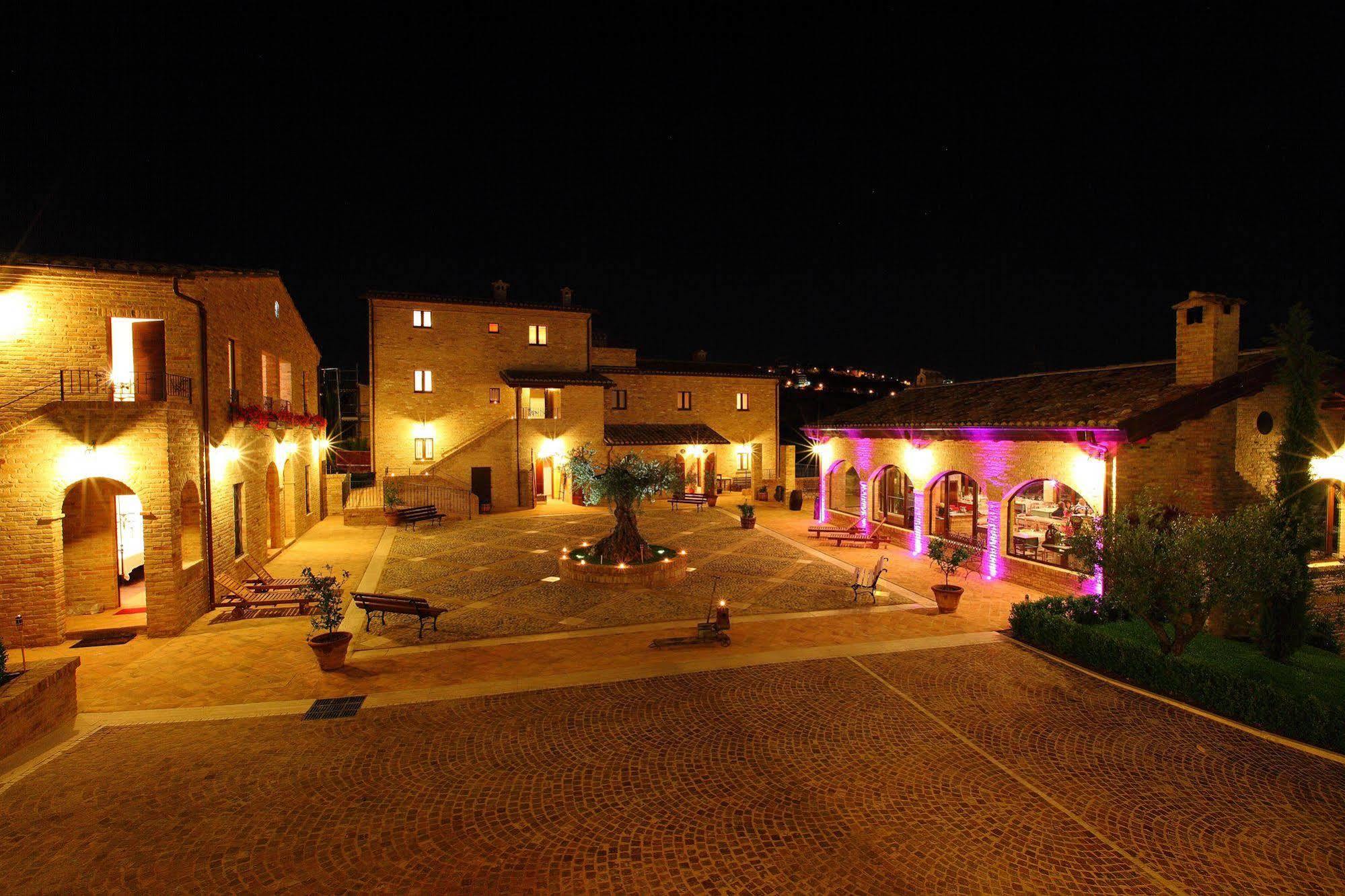 Agriturismo Il Sapore Della Luna Monteprandone Exteriör bild